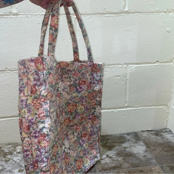 Women’s Vintage Grandma  Cottagecore Floral Print Handmade Hand-Knit Tote Bag - Picture 9 of 12